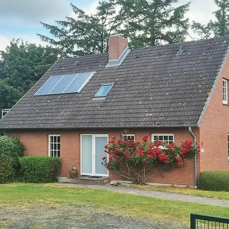 Apartman For Up To 11 People Grömitz